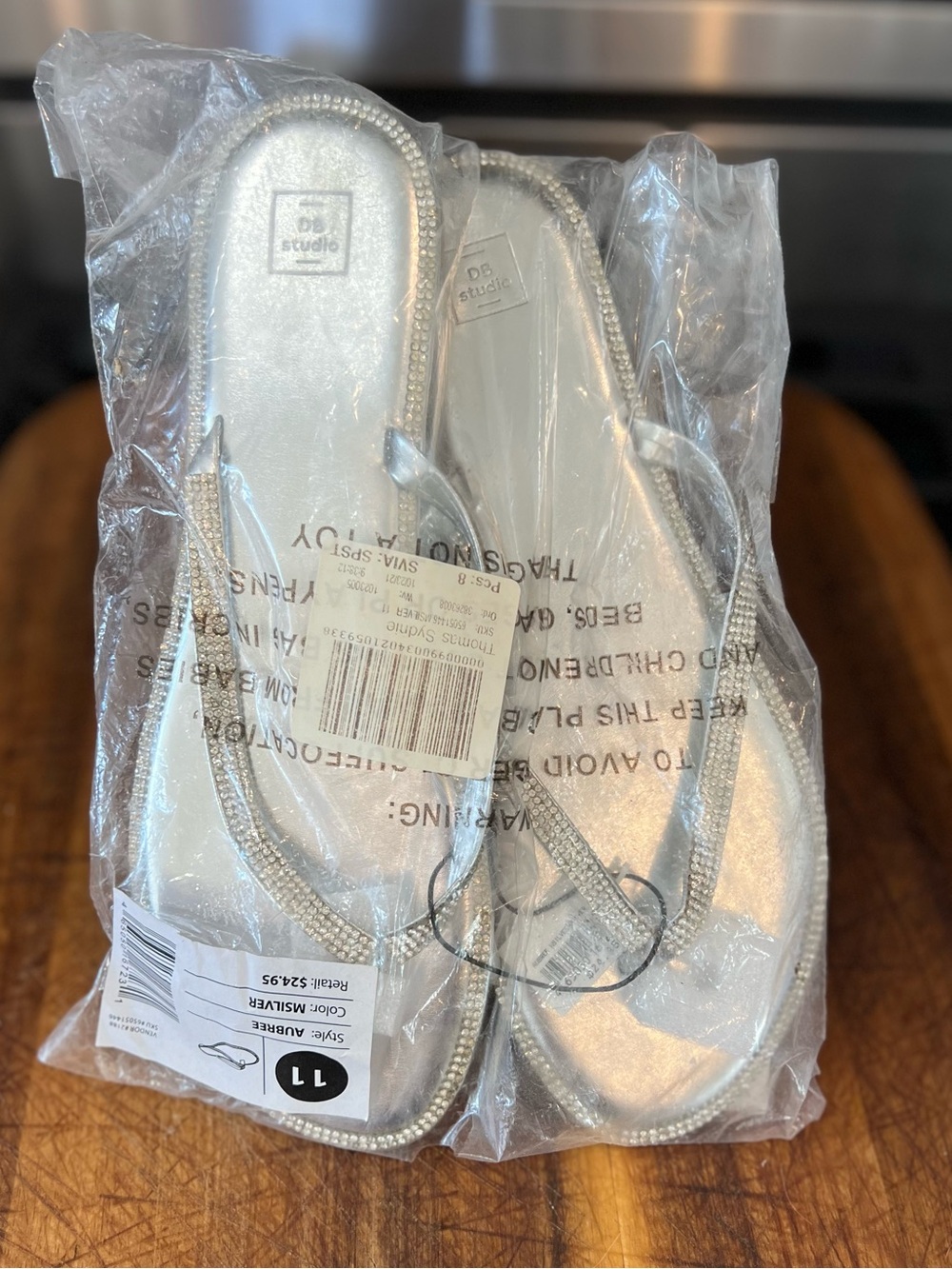 NWT Studio DB Aubree Silver Rhinestone T-Strap Flat Sandals - Size 11
